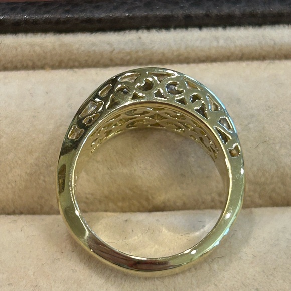 18Kt Yellow Gold Princess Cut Diamonds Ring - Picture 2 of 6